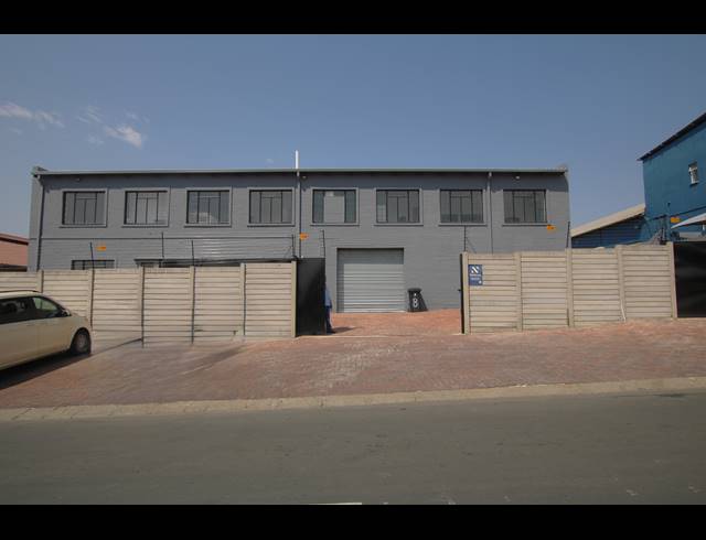 1,683M² FACTORY FOR SALE IN SEBENZA